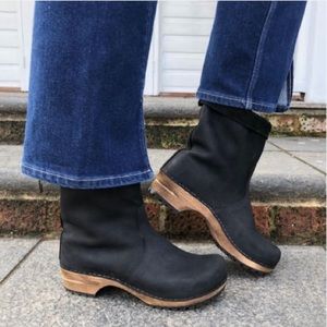 Sanita Alison Roll Top Oiled Leather Mid Calf Clog Boots (Black) size 42 (US 11)